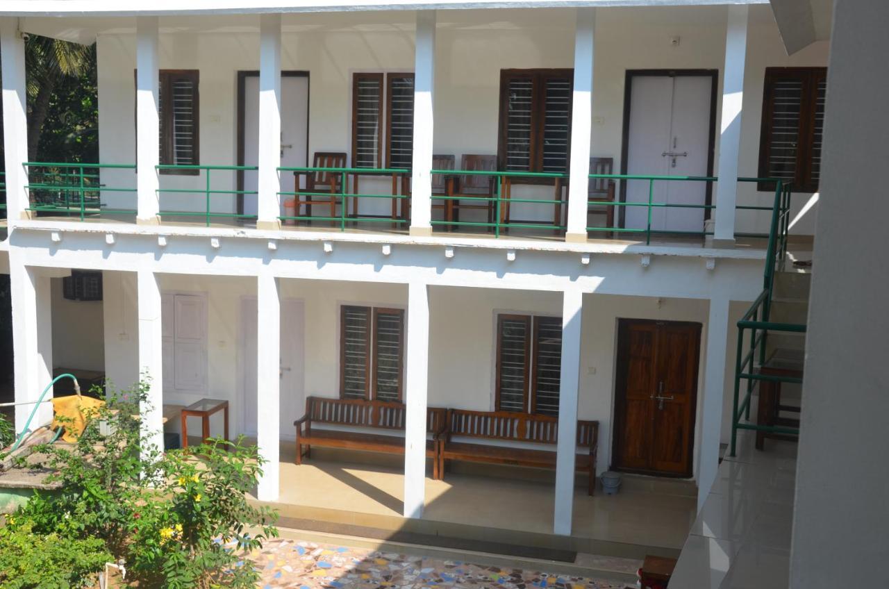 Arya Homestay Bougain Villa Gokarna  Exterior photo