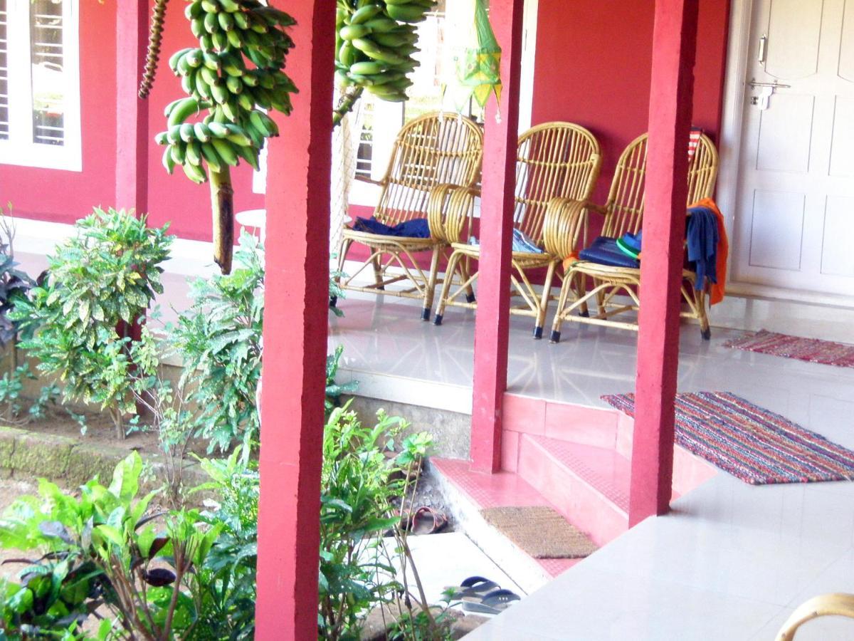 Arya Homestay Bougain Villa Gokarna  Exterior photo